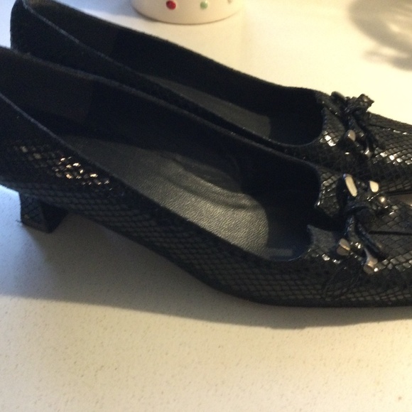 Stuart Wiseman Snakeskin Shoes - Picture 1 of 9